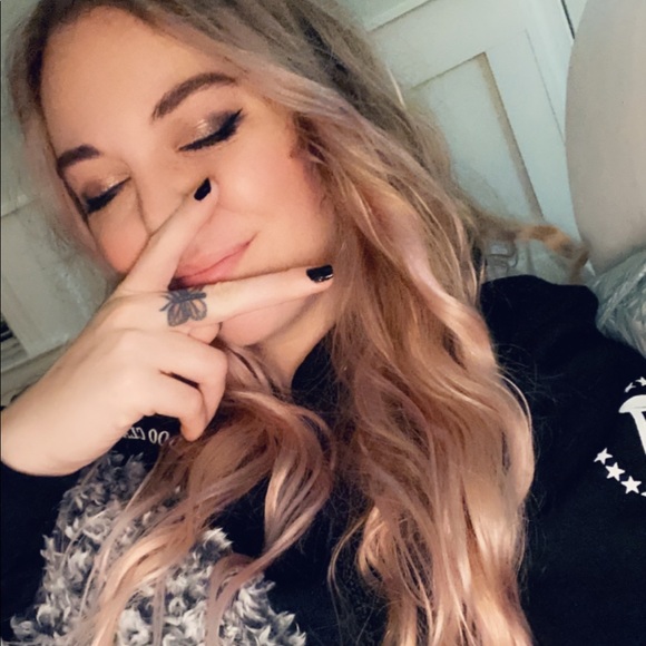 Meet your Posher, Tyler - Picture 1 of 1